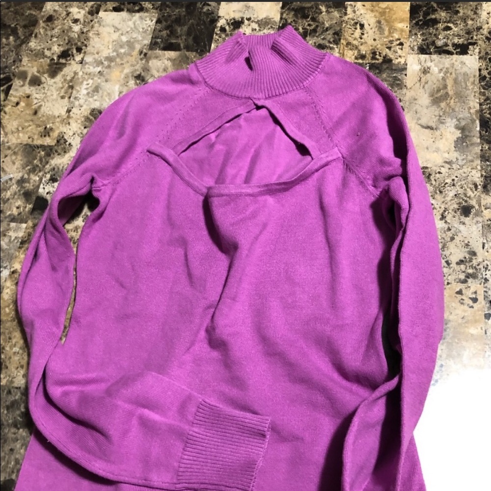 Women’s purple guess shirt
